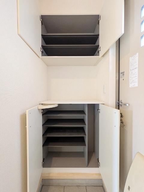ティプラザ駒生町A（101） 収納