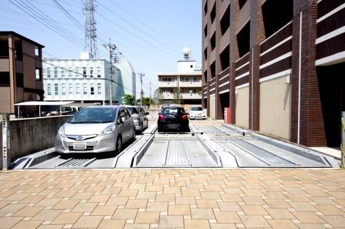 壱番館元今泉（705） 駐車場