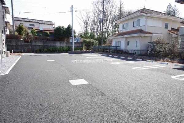 クリアネス A（105） 駐車場