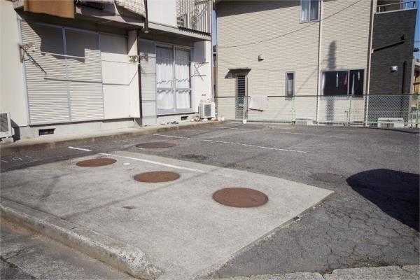 コーポエステート（102） 駐車場