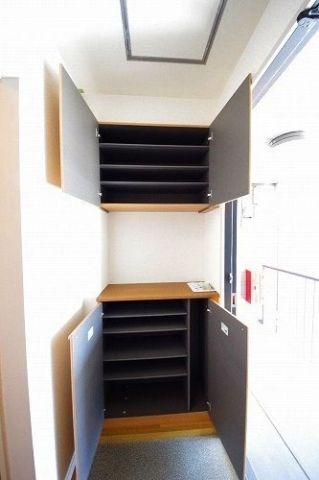 カーサ・セルバンテス（101） 収納