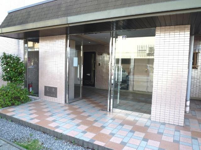 レジデンス アザレア（204） エントランス