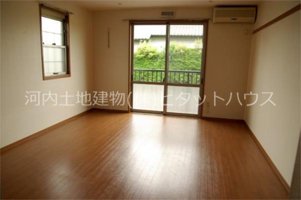 ハピネス B（102） 部屋画像