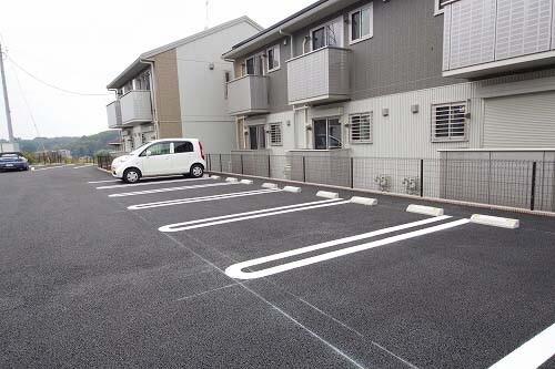 テクノヒルズ C（101） 駐車場
