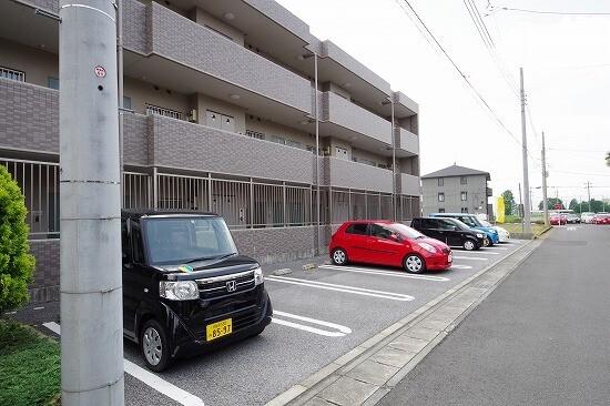 ライラックⅠ（105） 駐車場
