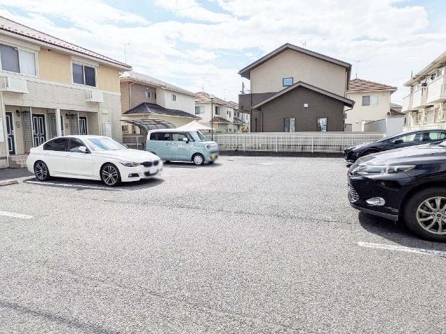 ビューラーKEN C棟（103） 駐車場