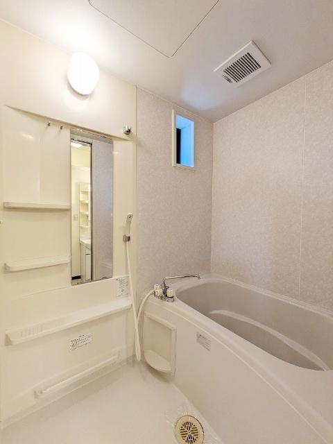 トリニティ A（102） 部屋画像