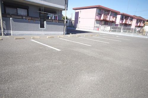 ドリームタウン三和B棟（307） 駐車場
