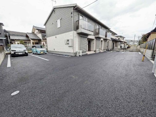 クレア（102） 駐車場