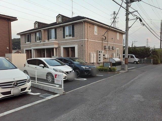 エレガンス・ブライト（201） 駐車場