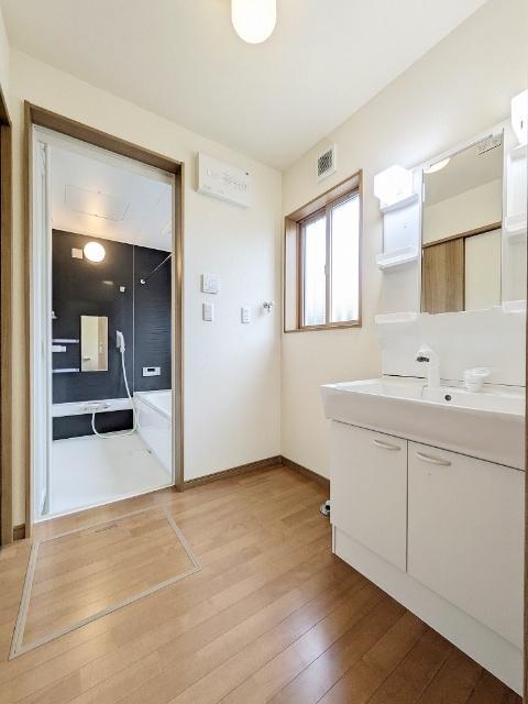 CASA BELLA BLANCA（1） 洗面
