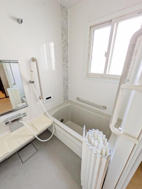 岡本駅前一戸建（1） バス／シャワー