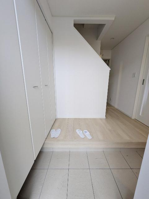 クレイドルガーデン宇都宮市今泉町　第5　1号棟（1） 玄関