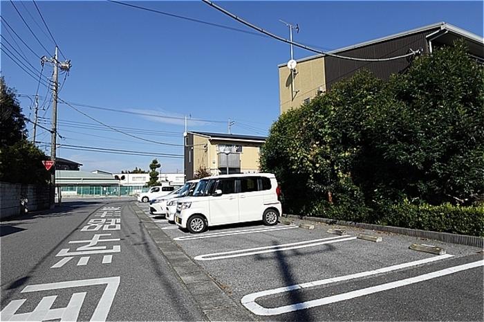 グランドゥ宇迦（102） 駐車場