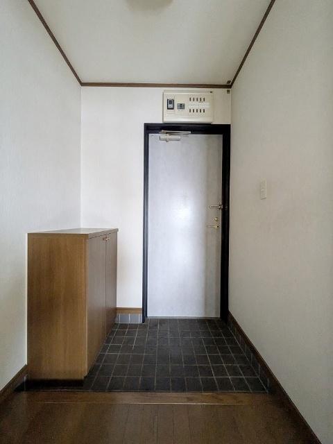 フォリア西川田（505） 玄関