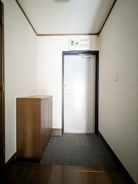 フォリア西川田（104） 玄関