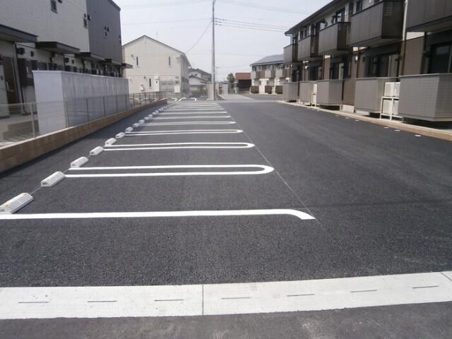 フォーゲルテラス ロート 3（202） 駐車場
