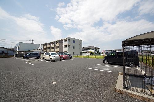 アルテール・ヒルズ B（102） 駐車場