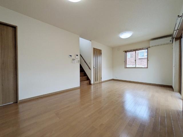 CASA BELLA BLANCA（1） リビング