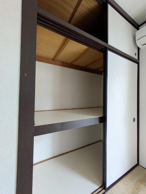 モンマルトル（102） 収納