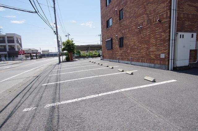 シンフォニックガーデン（106） 駐車場