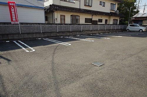 サンライズ末広（203） 駐車場