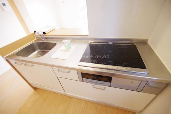 シャテーニュ　Ｄ（102） キッチン