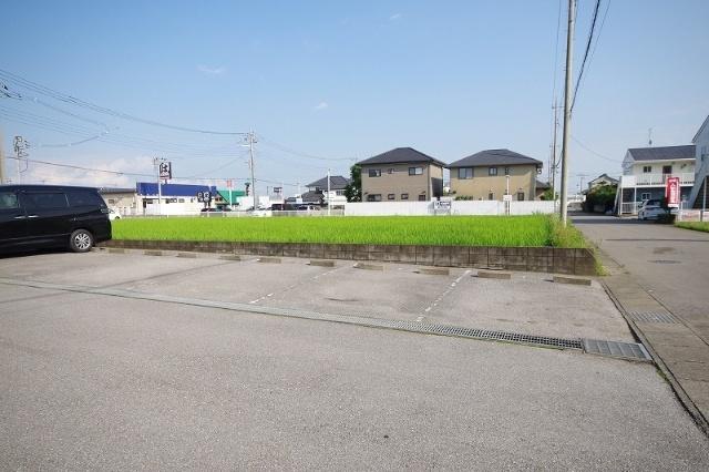 サンティア美輝 A（103） 駐車場