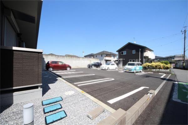 グラン カナル（101） 駐車場