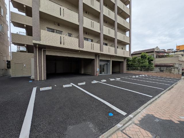 IRIC（503） 駐車場