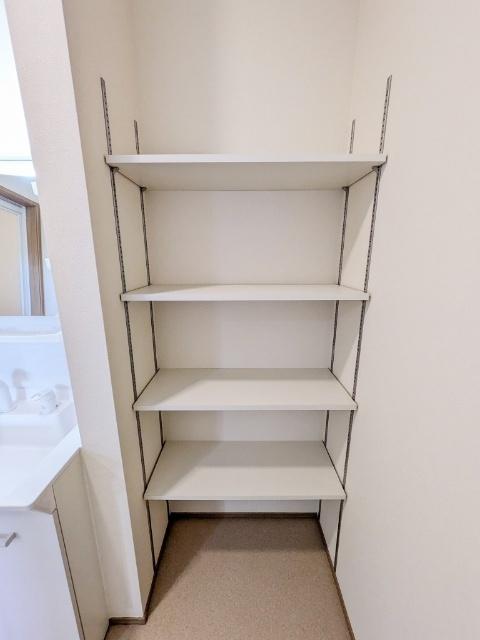 アウトリメッサ駒生（102） 収納