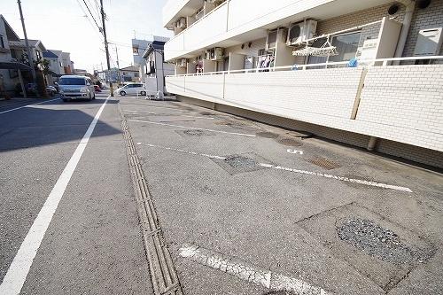 ラマシア御幸町（302） 駐車場