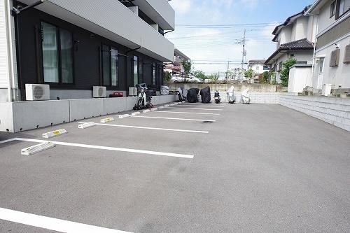 HEIM RUHE（103） 駐車場