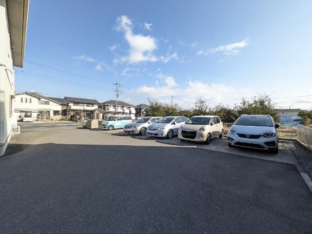 ドーム東峰（101） 駐車場