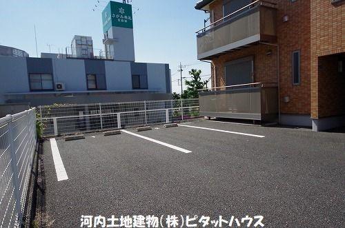 エスポワール若松原（201） 駐車場