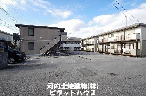フィオーレ若松原 F（101） 駐車場