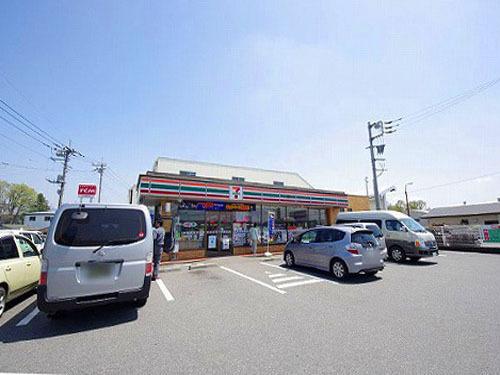 ｾﾌﾞﾝｲﾚﾌﾞﾝ 宇都宮平出工業団地店：786m
