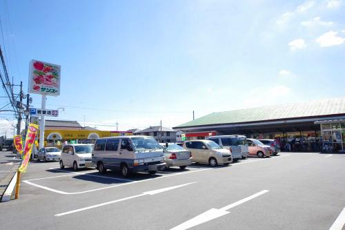 ｻﾝﾕｰ岩曽店：994m