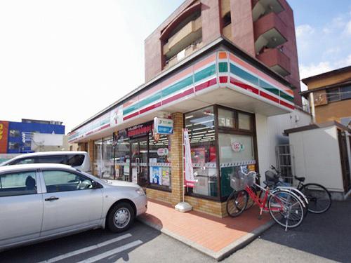 ｾﾌﾞﾝｲﾚﾌﾞﾝ 宇都宮宇商通り店：369m