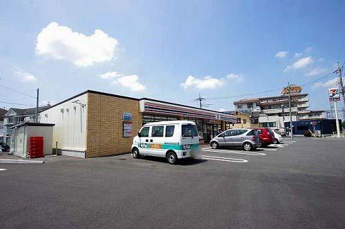 ｾﾌﾞﾝｲﾚﾌﾞﾝ 宇都宮御幸小学校前店：719m