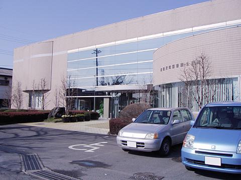 高根沢町図書館：997m