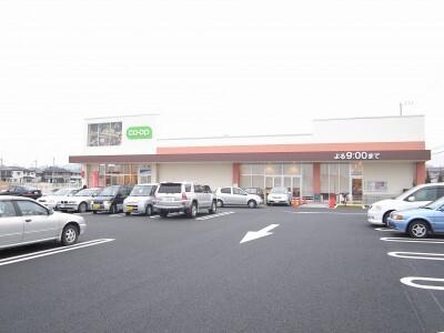 コープ鶴田店：591m