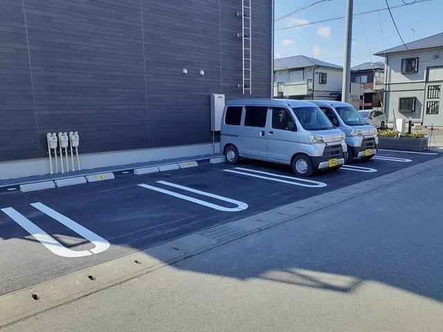 プリエールⅡ（102） 駐車場