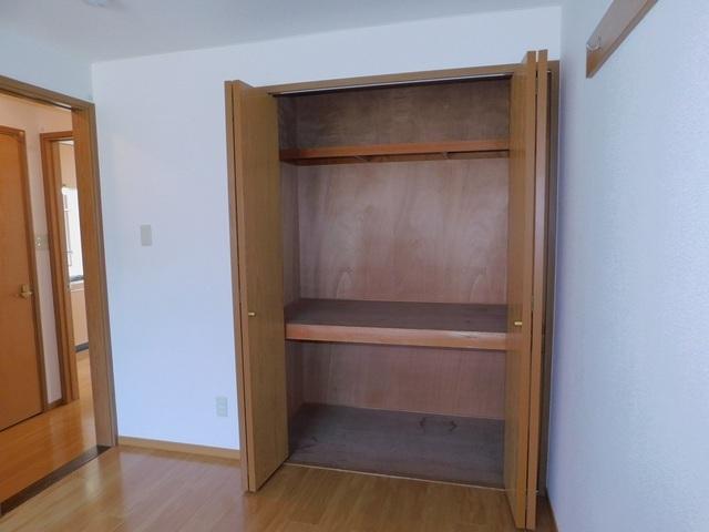 メゾン東北原（105） 収納