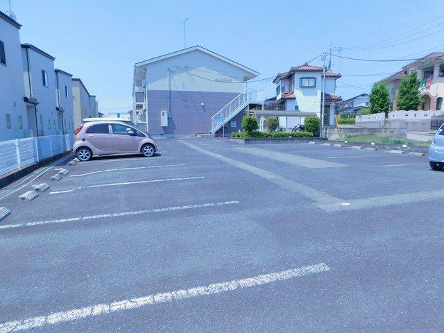メゾン東北原（105） 駐車場