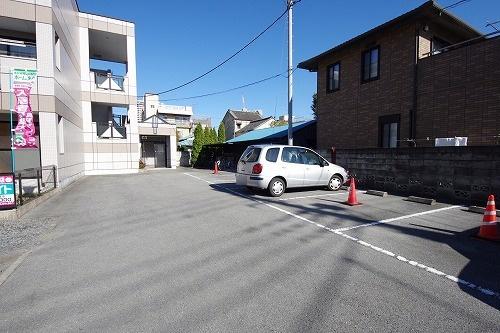 サンライズガーデン 駐車場