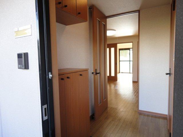 サンライズガーデン 玄関