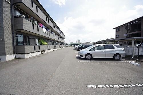 パルティール･ハイツ　Ⅱ（205） 駐車場
