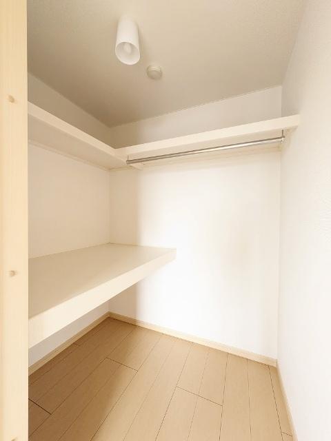 プレッソ　Ｓ．Ｒ．Ｗ（305） 収納