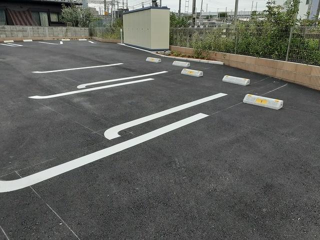 グレース　メロウ　Ｄ（106） 駐車場